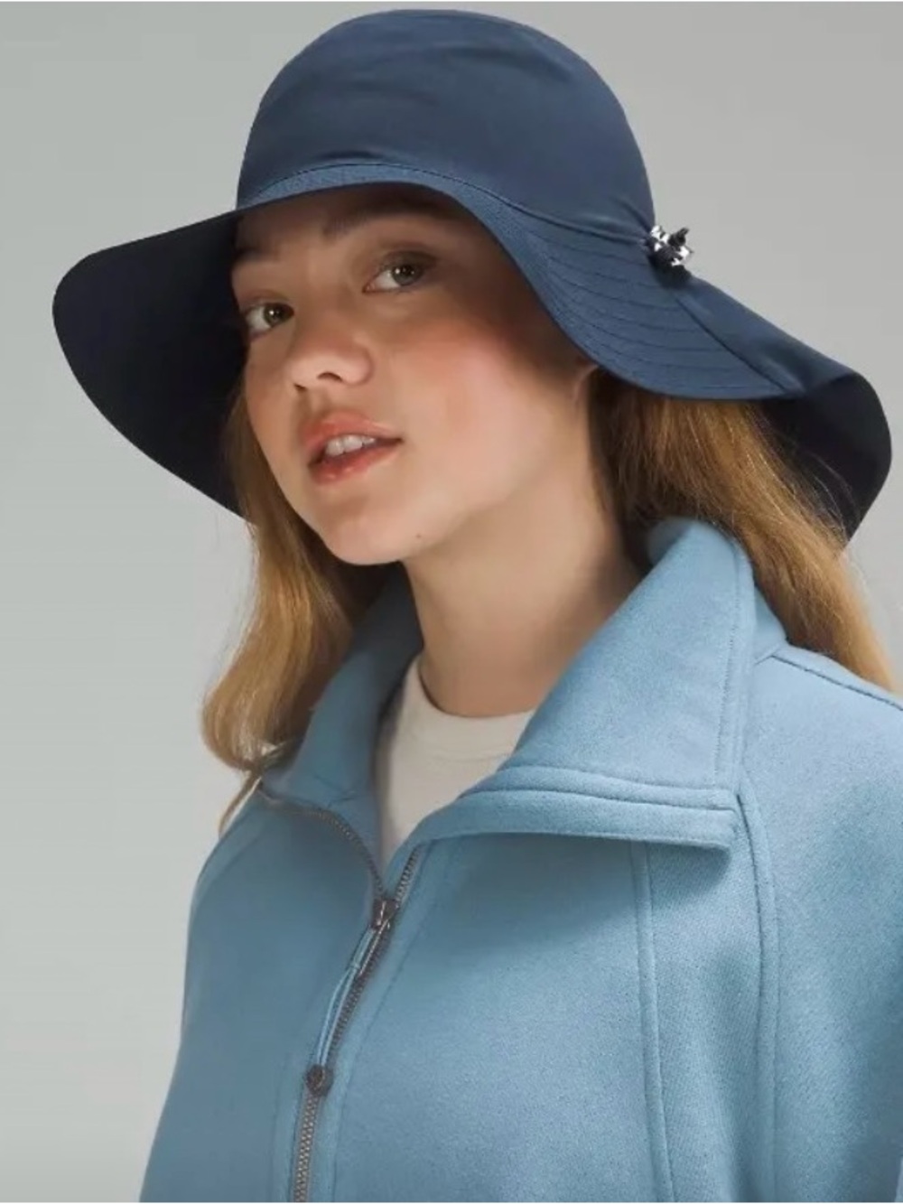 Lululemon Women's Cinchable
Wide Brim Bucket Hat True
Navy TRNV SZ S/M NWT